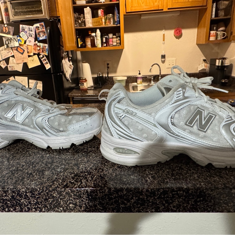 New Balance Polka dot size 9